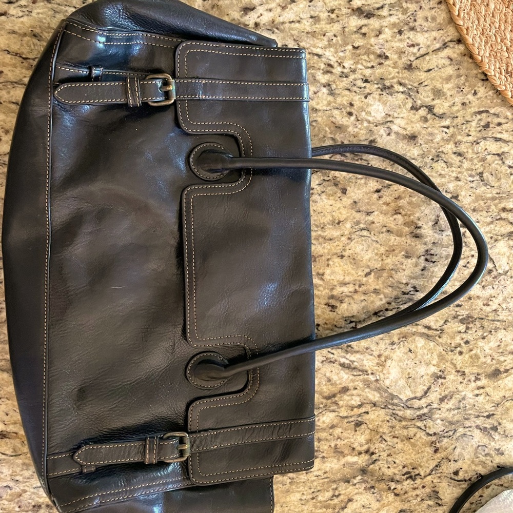 Black leather shoulder tote